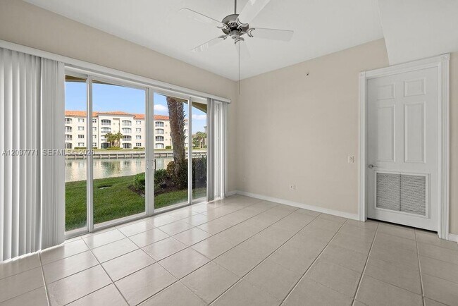 Building Photo - 17 Harbour Isle Dr W