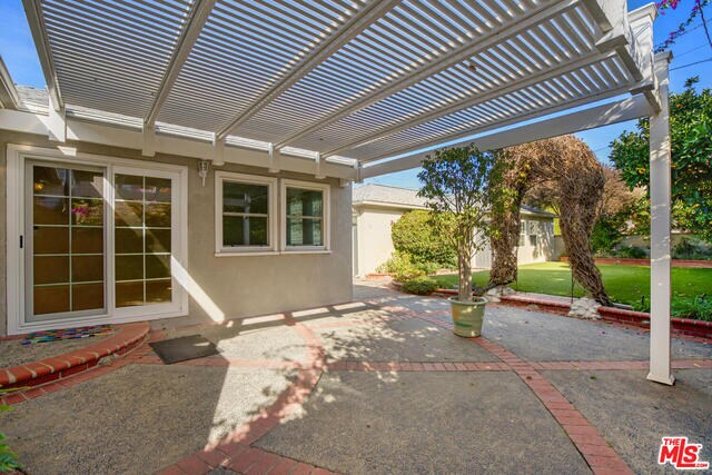 Building Photo - 7432 Westlawn Ave