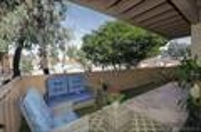 Building Photo - Terrific updated 2Br/2Ba condo in Bernardo Heights - Lomas Bernardo Complex