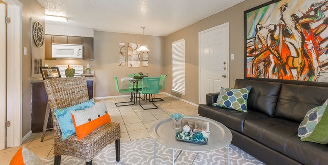 Living Room - Loma Vista Apartments