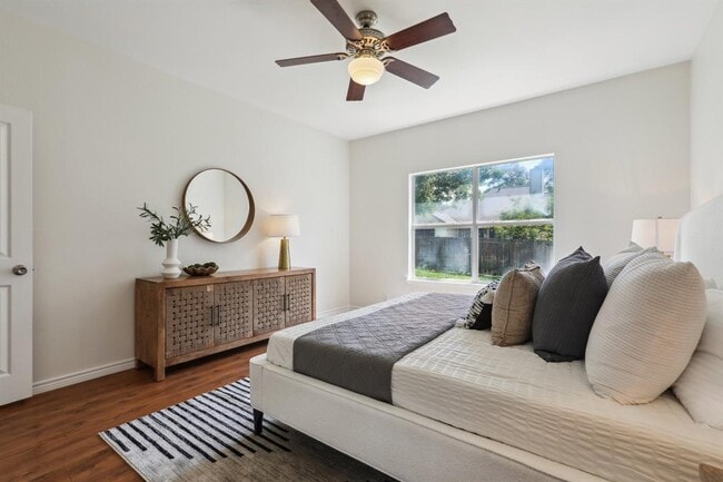 Building Photo - 2807 Glenwood Trail