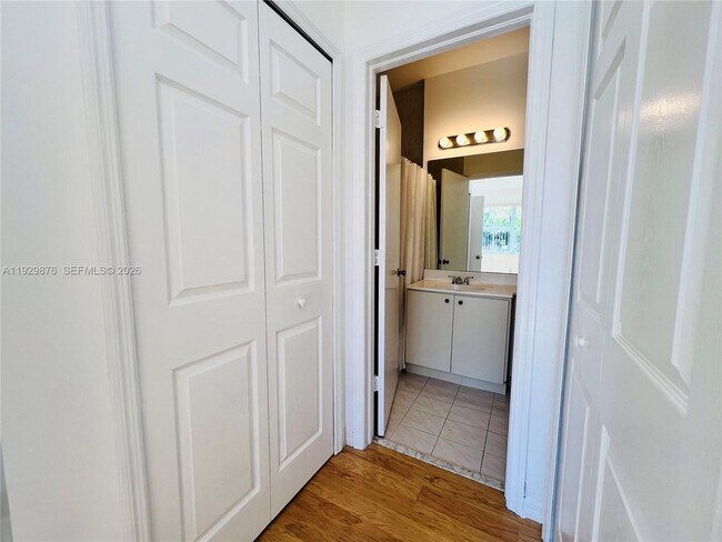 Building Photo - 6202 NW 116 Pl