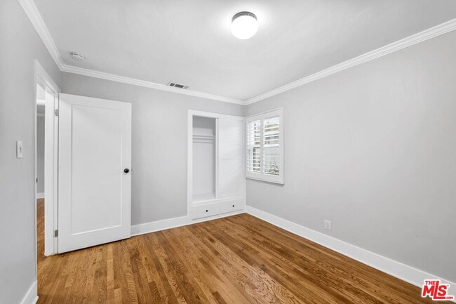 Building Photo - 18148 Hartland St