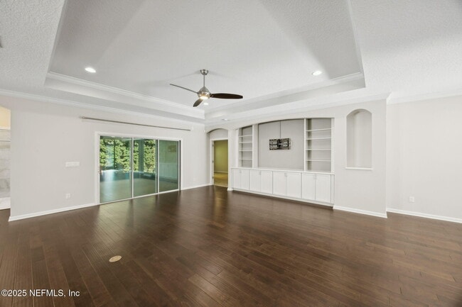 Building Photo - 2719 Chapman Oak Dr