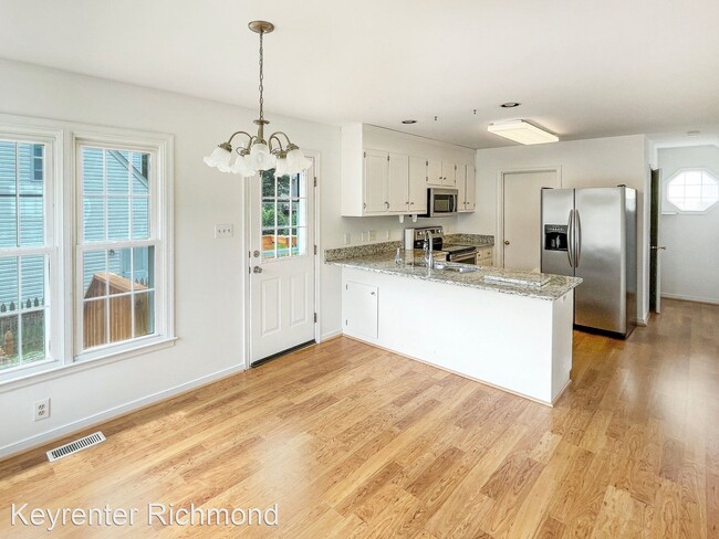 Building Photo - 3 br, 2.5 bath House - 400 Village Gate Dr