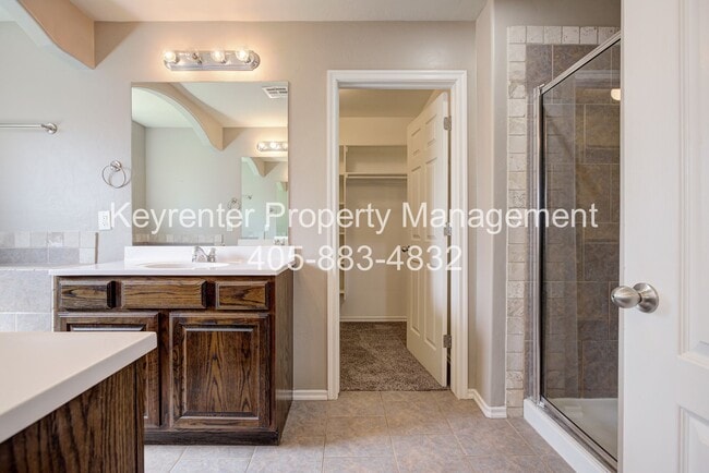 Building Photo - Spacious 4-Bedroom Home with Modern Upgrades & Prime Location
