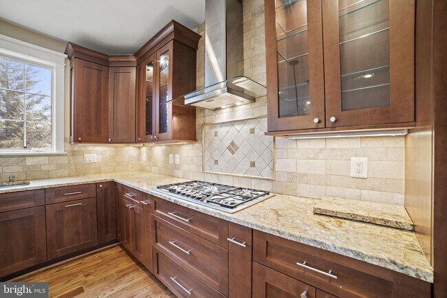 Building Photo - 5709 Wilson Ln