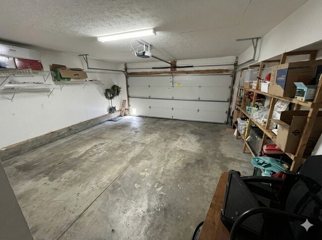 Building Photo - 1641 Olympus Dr