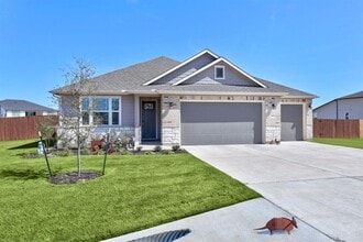 Building Photo - 191 Silverton Ln