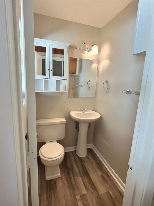 Building Photo - Updated 3-Bedroom Home in Ocean Springs!