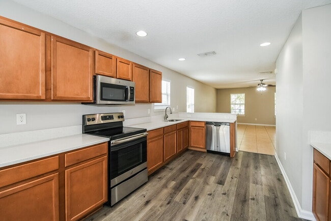 Building Photo - 734 Celebration Lane