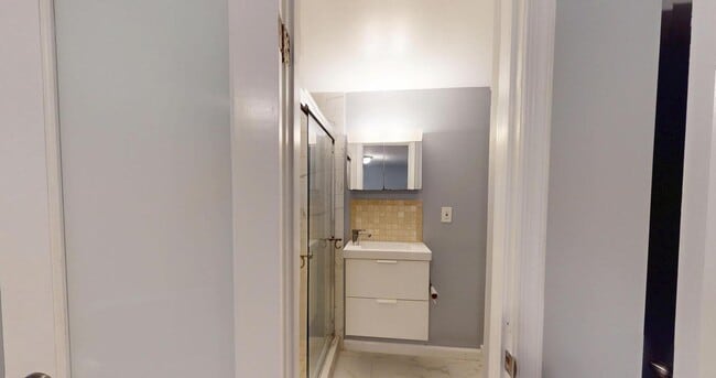 Building Photo - Extraordinary Columbia Heights Opportunity | Spacious 5BR + 2 Den Home with Off-Street Parking