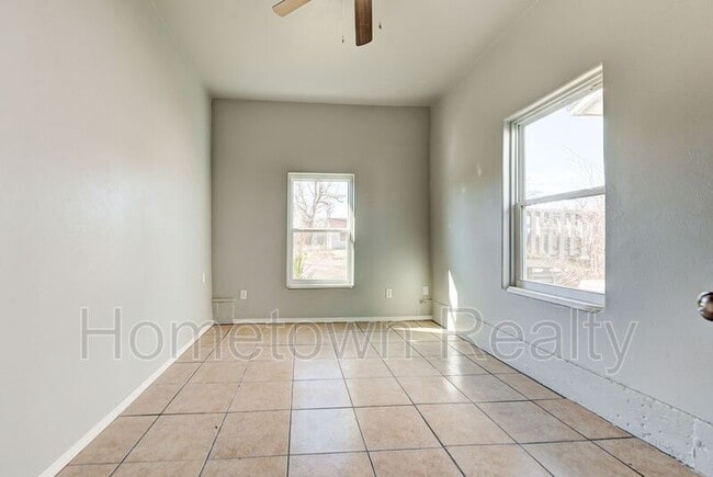 Building Photo - 12813 NE 37th St