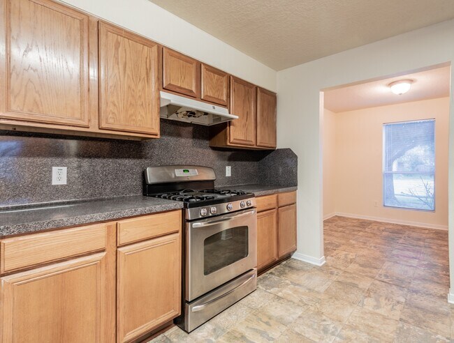Building Photo - 5007 Oak Stand Ct