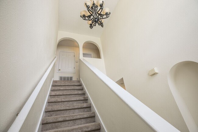 Building Photo - 1866 Hornsey Ct