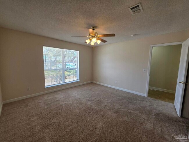 Building Photo - 720 Buoy Dr