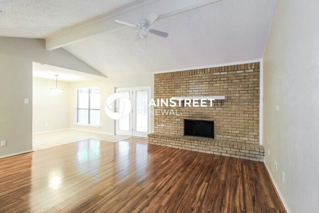 Building Photo - 3 Bedroom Pet-Friendly Home in WATAUGA, TX with Main Street Renewal