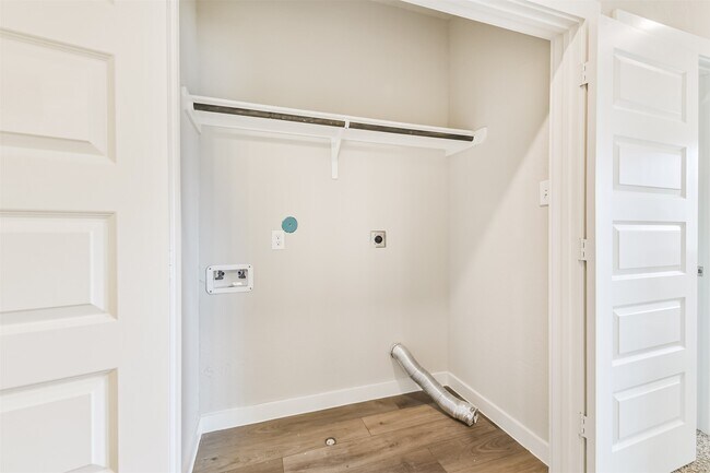 Building Photo - 25124 Pacific Wren Dr