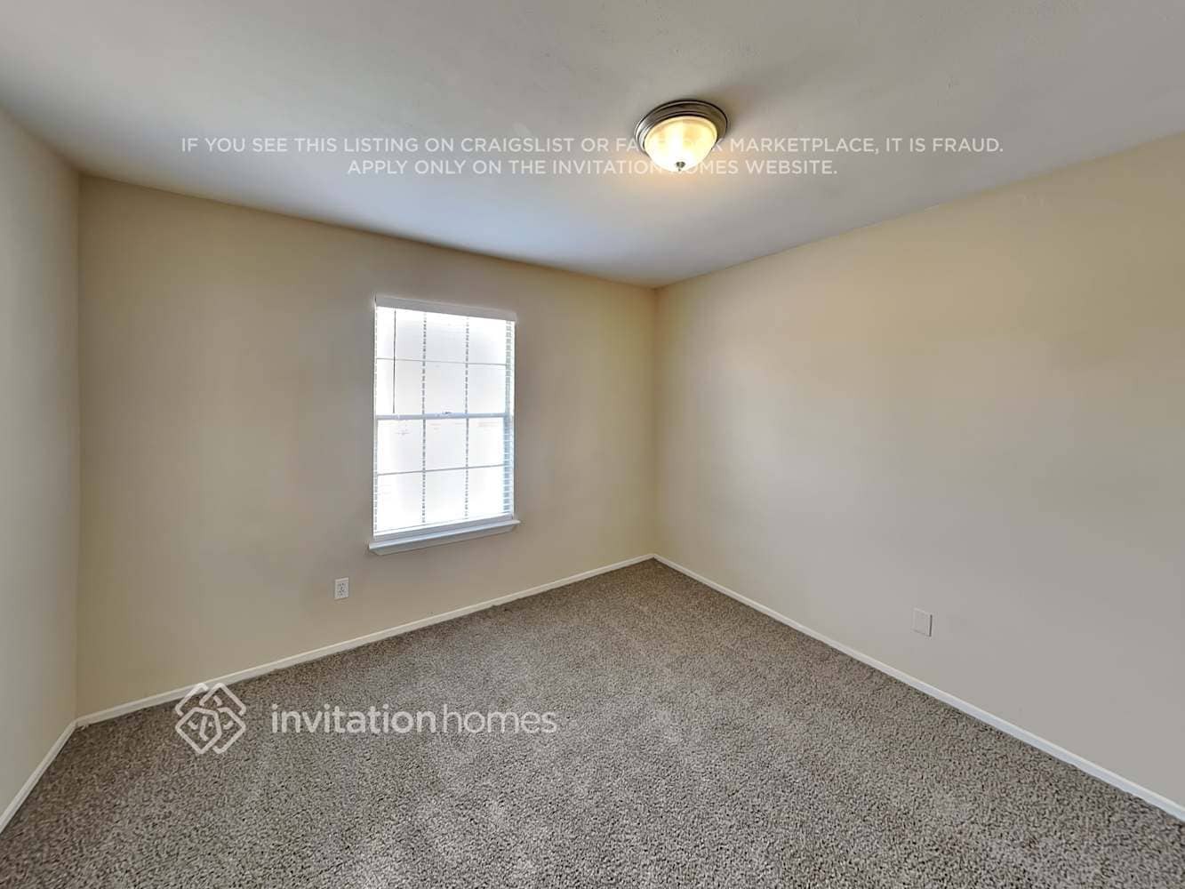 Building Photo - 2022 Oak Shores Dr