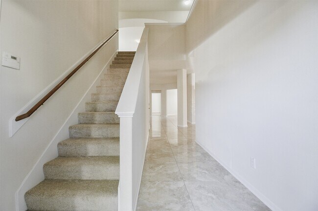 Building Photo - 6614 Halcyon Days Dr