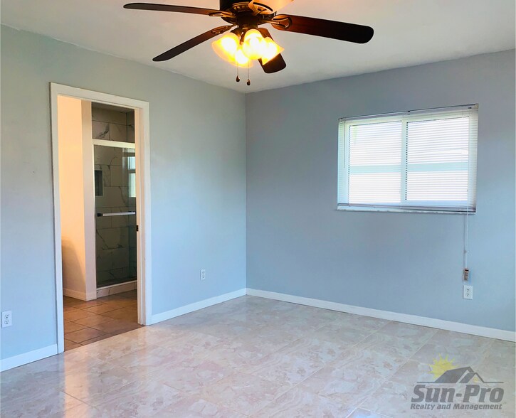 Building Photo - 108 Pinion Cir