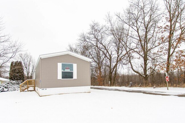 Building Photo - 806 Raisin River Road
