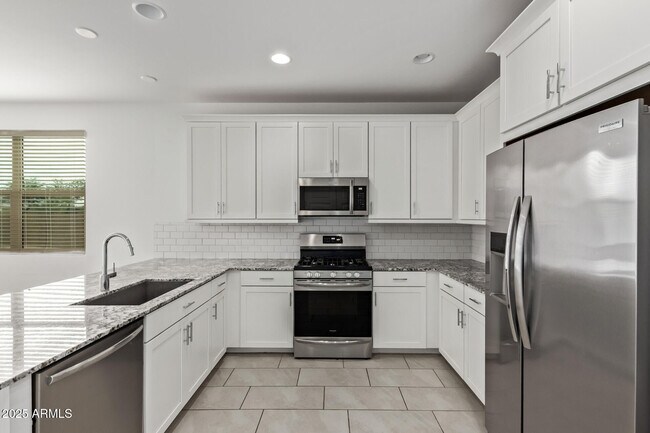 Building Photo - 4942 N 194th Dr