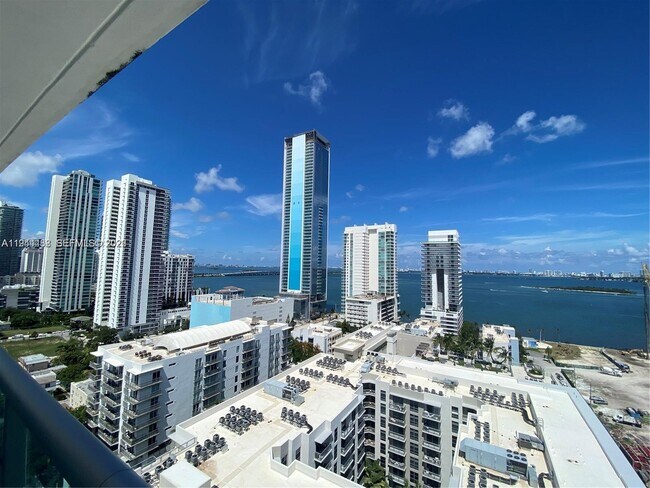 Building Photo - 333 NE 24th St