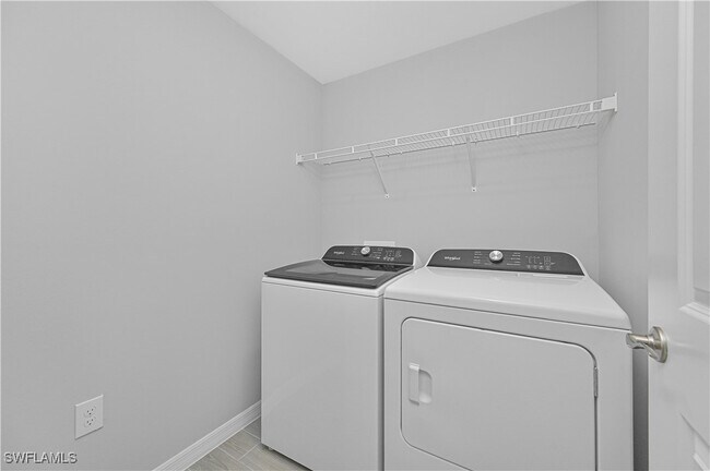 Building Photo - 44633 Palm Frond Dr
