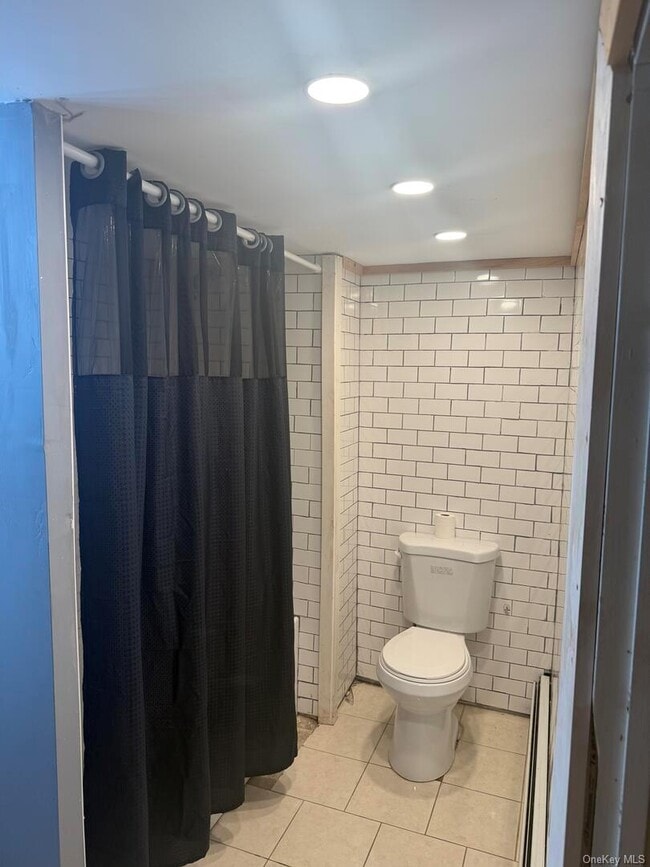 Building Photo - 143 N Summit Ave