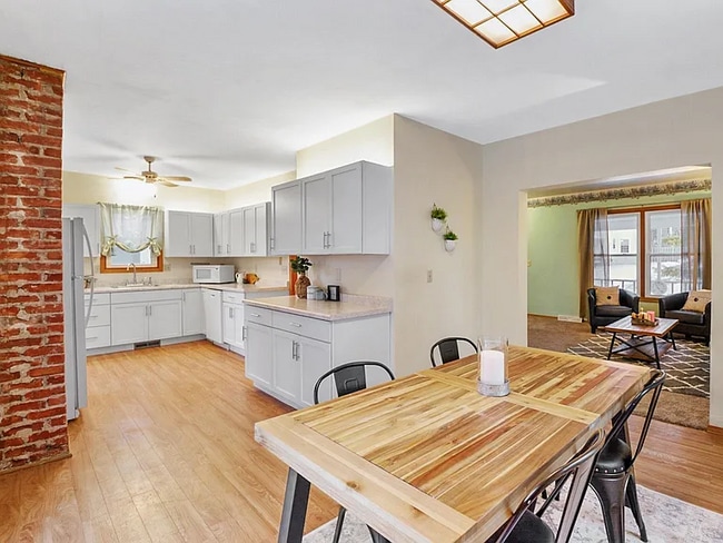 Building Photo - 1262 S Quincy St