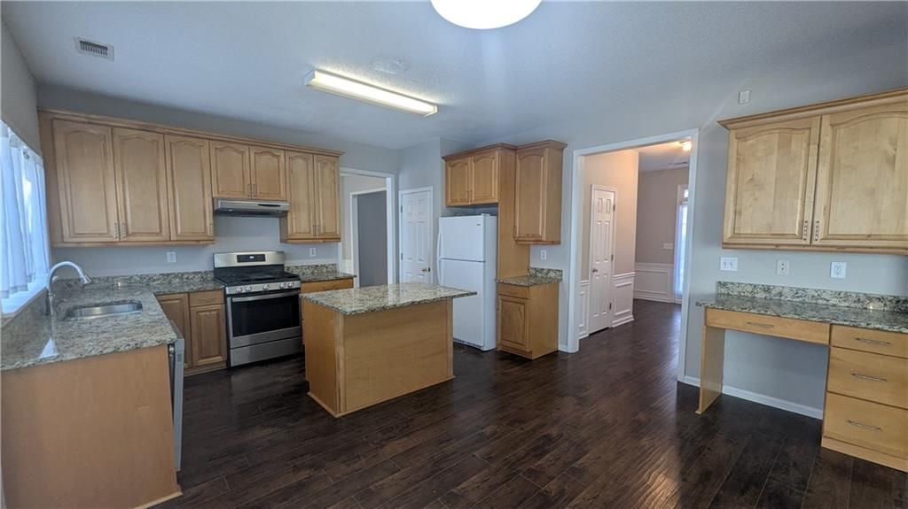 Building Photo - 2237 Traywick Chase