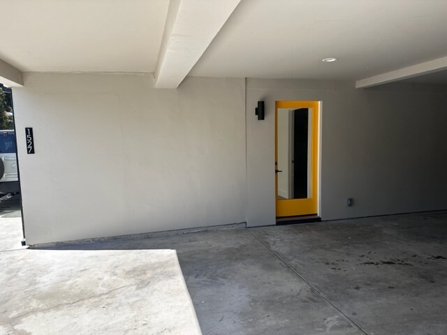 Building Photo - 1527 Wellesley Ave