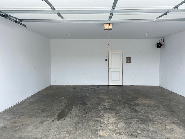 Building Photo - 721 14th St SE