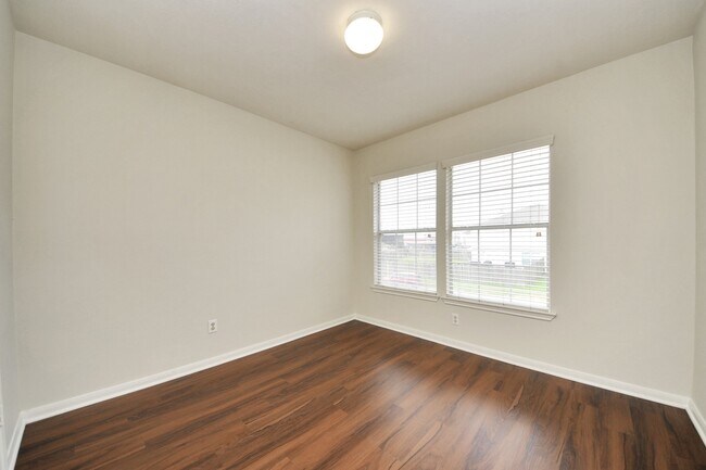 Building Photo - 21710 Oriole Trail