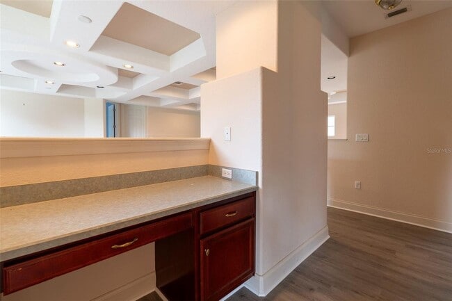 Building Photo - 10430 Birch Tree Ln
