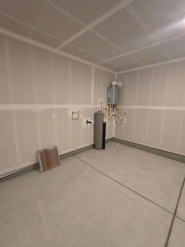 Building Photo - New home ready to rent in Dayton, $2350 per month