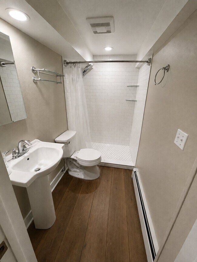 Building Photo - 3147 Westwood Ct