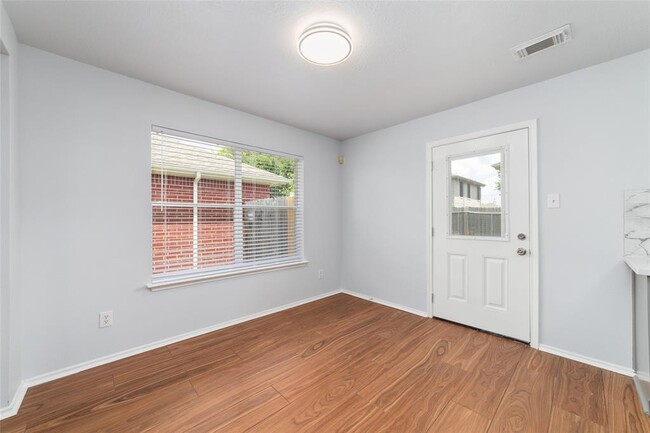 Building Photo - 12111 Country Orchard Ln