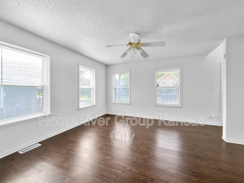 Building Photo - 1614 E 37th St