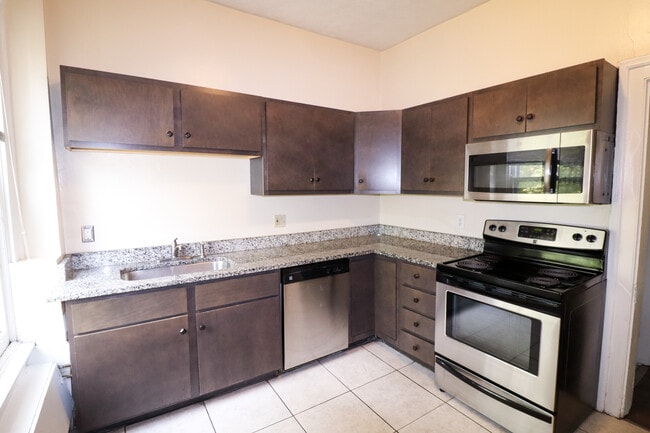 Building Photo - 2615 Eden Ave