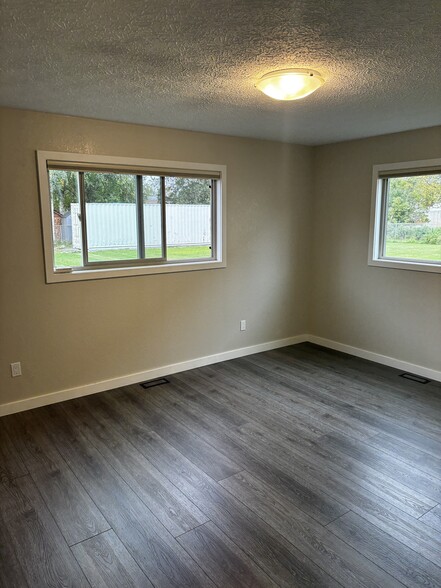 Primary bedroom - 8204 Mentra St