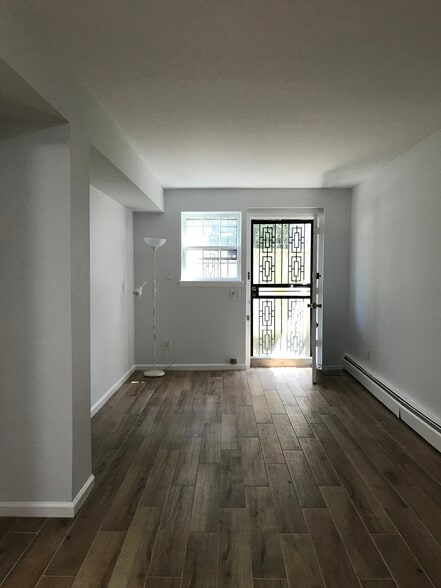 Living Room - Door to Backyard - 1843 Clintonville St