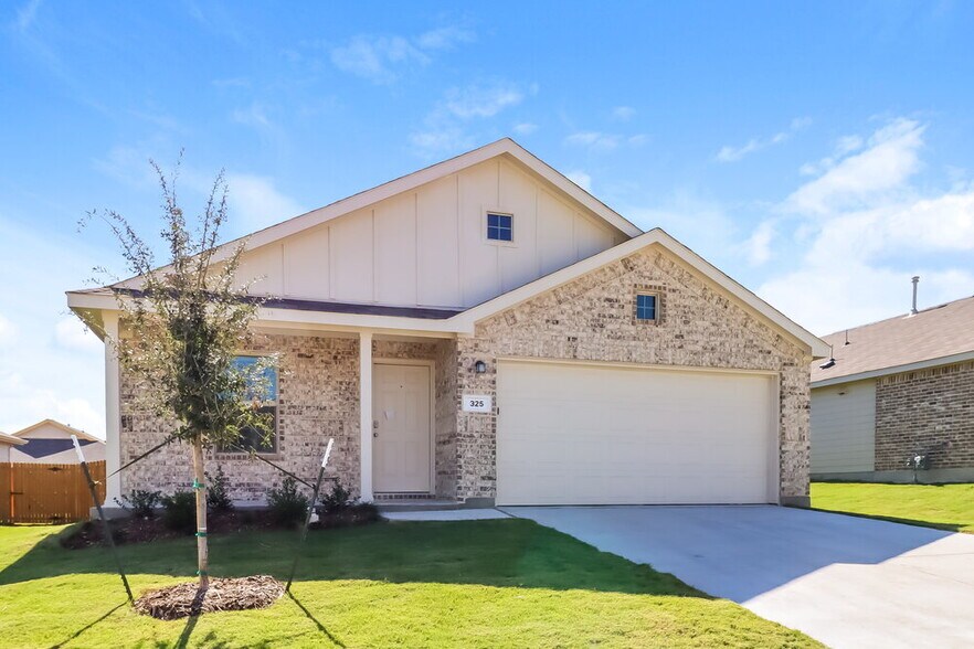 Building Photo - 325 Ranchito Pass