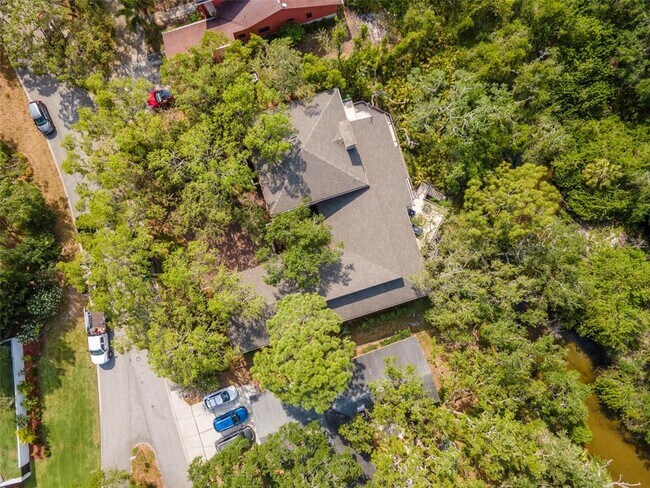 Building Photo - 1296 Weybridge Ln