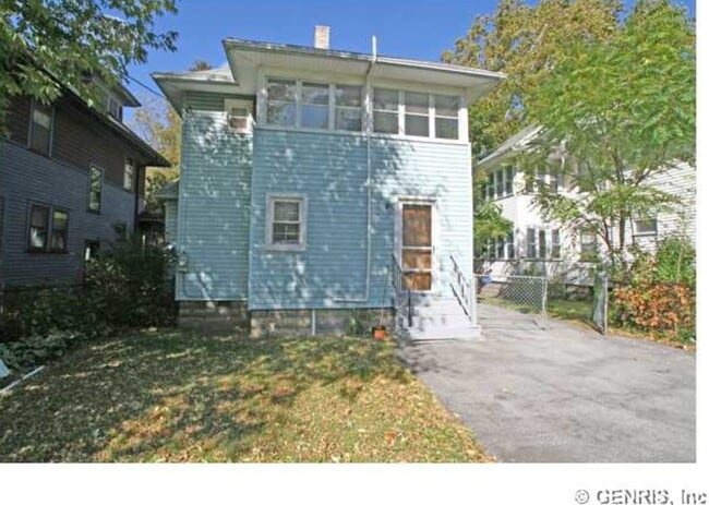 Building Photo - 27 Ravenwood Ave