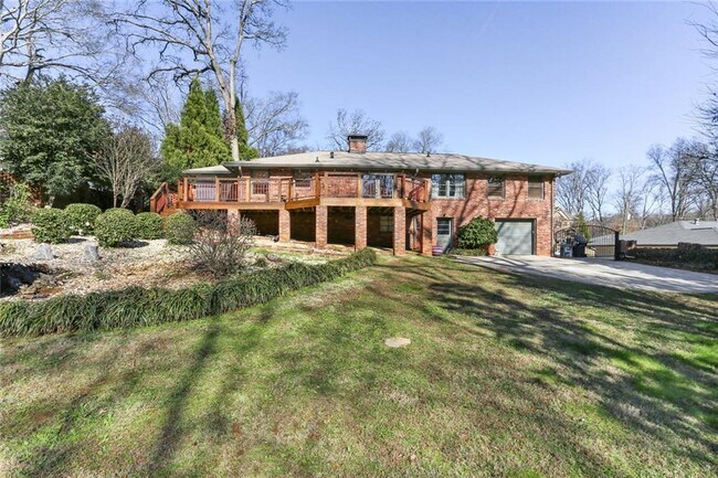 Building Photo - 235 Elden Dr NE