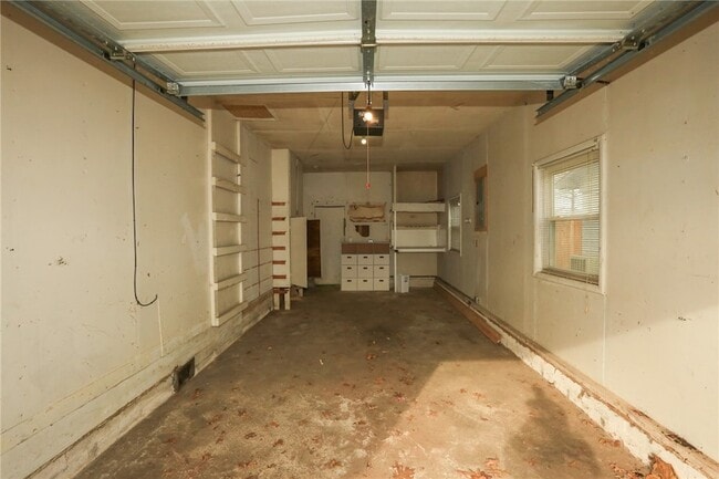 Building Photo - 804 NW 8 St