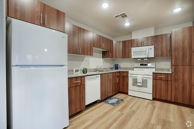 Building Photo - Centerline on Glendale Phase II