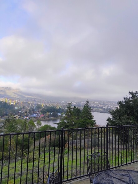 Building Photo - 106 Luann Ct